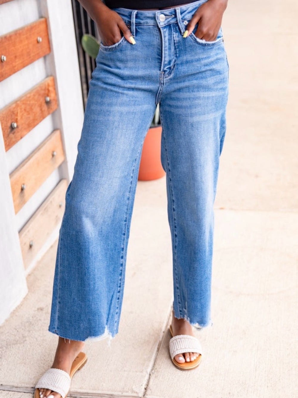 Mica High-Rise Wide-Leg Crop Women's Jeans in Light Blue in size 28